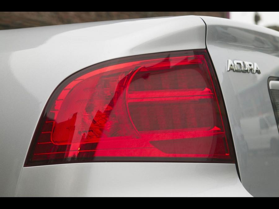 Детали экстерьера Acura TL 2004 года  (фото 51 из 57)